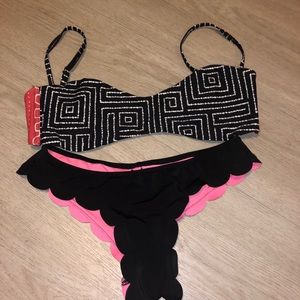Roxy & pink bikini set